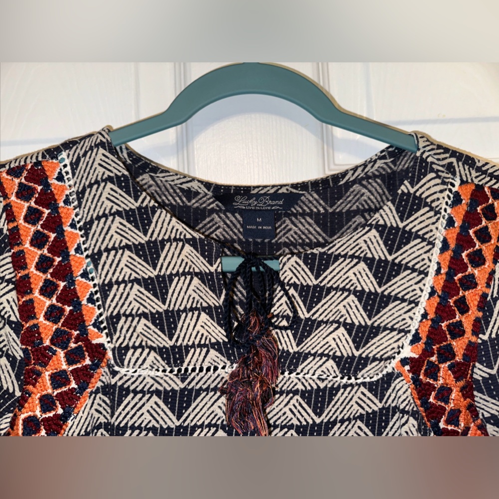 Lucky Brand M Womens 3/4 Sleeve Boho Top Tie Front Navy Blue Print Embroidery - Picture 4 of 7